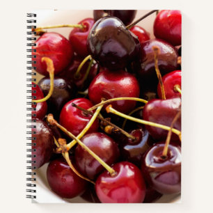 Frische rote Kirschen in einer Schüssel Fotografie Notizbuch