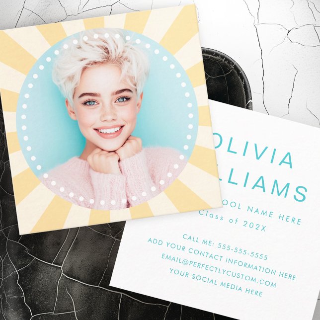 Frische trendige Sunburst Student Abschluss Foto Quadratische Visitenkarte (Fresh trendy sunburst student graduation photo square business card)