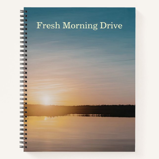 Frischer Morgenantrieb Malerischer See Notizbuch (Vorderseite)
