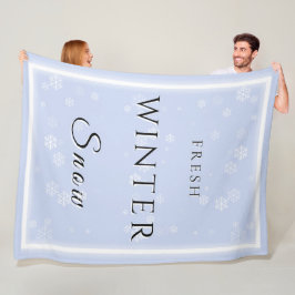 Frischer Winterschnee mit Schnee Fleecedecke