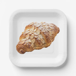 Frisches Mandel-Croissant Französisches Gebäck Pappteller
