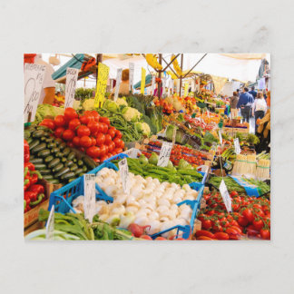 Frisches Obst und Gemüse auf dem Markt für Bauern Postkarte