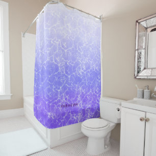 Frisches und sauberes, klares lila Wasser Duschvorhang