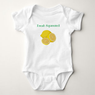 Frisches zusammengedrücktes Zitronen-Name-Shirt Baby Strampler