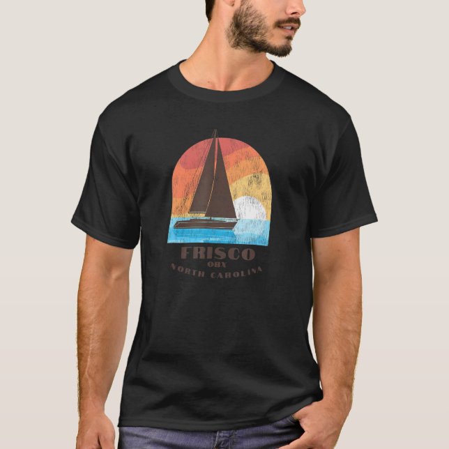 Frisco, NC Vacationing Sailboating Sunrise T-Shirt (Vorderseite)