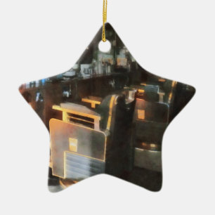 Friseursalon mit Sun-Streaming durch Fenster Keramikornament