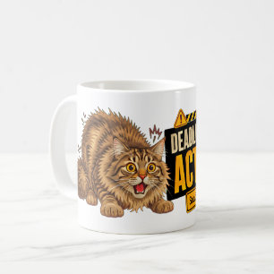 Frist-Modus-aktivierte Katze für gestresste Arbeit Kaffeetasse