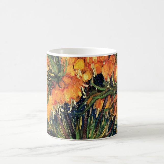 Fritillerien in einer Kupfervase von Vincent van G Kaffeetasse (Mittel)