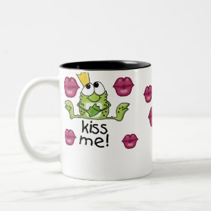Frog Prince Kiss Me Zweifarbige Tasse