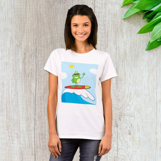 Frog Surfing On A Wave T-Shirt (Von Creator hochgeladen)