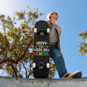 Frohe 100. Schultag Lehrer Schüler Skateboard