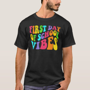Frohe erste Schultag Stimmung Groovy Lehrer & T-Shirt
