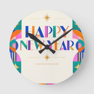 Frohe farbenfrohe Neujahrsgrüße Runde Wanduhr