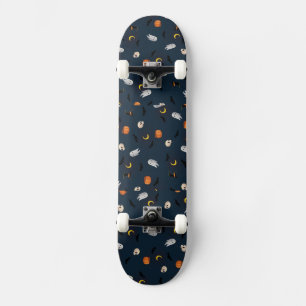 Frohe Halloween-Schädel, Mond, Flechtmuster Skateboard
