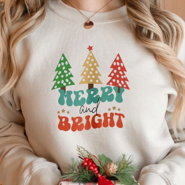 Frohe und helle Ferien Weihnachtsbaumen Sweatshirt (Von Creator hochgeladen)