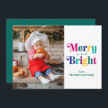 Frohe und helle Foto Weihnachtskarte Feiertagskarte<br><div class="desc">Wünschen Sie Ihren Freunden und Ihrer Familie eine fröhliche und helle Urlaubssaison mit dieser farbenfrohen Fotokarte. Passen Sie es mit Ihrem Foto an.</div>