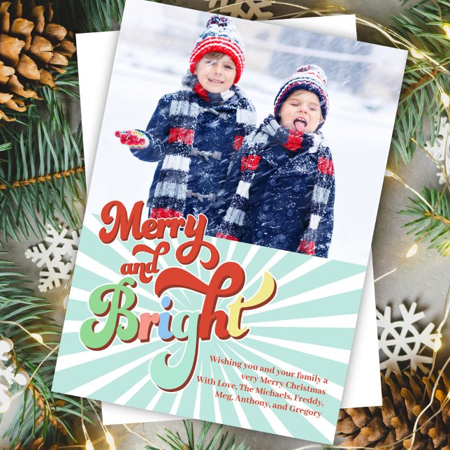 Frohe und helle Multi-Foto Weihnachten (Merry and Bright holiday photo card.)