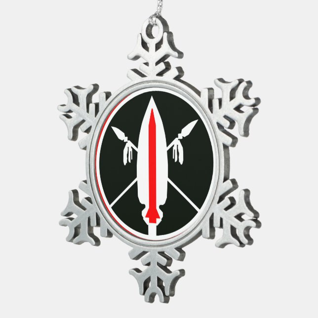 Frohe Weihnacht-Lanzen-Rakete Schneeflocken Zinn-Ornament (Rechts)