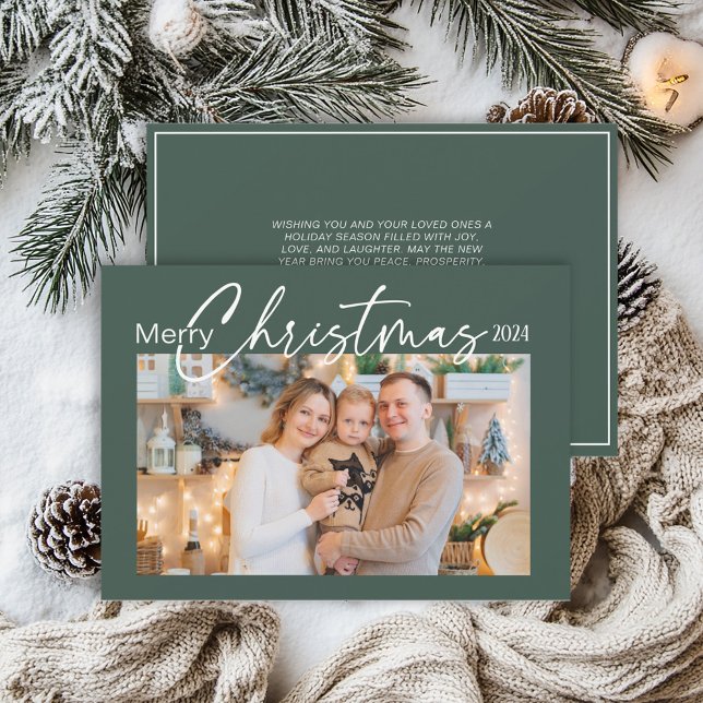 Frohe Weihnachten 2024 Foto Elegant Script Green (Green photo Christmas greeting card)