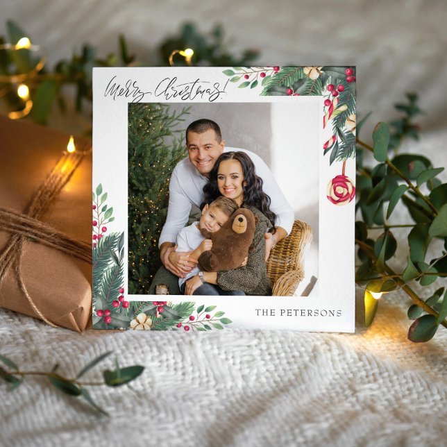 Frohe Weihnachten Elegantes Weihnachtsgrüßen Foto (Merry Christmas Elegant Christmas Greeting Photo Holiday Card surrounded with holiday decoration.)