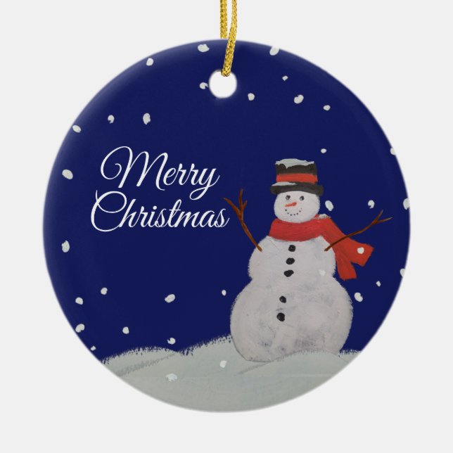 Frohe Weihnachten Frohe Schneemann im Schnee. Keramik Ornament (Vorne)