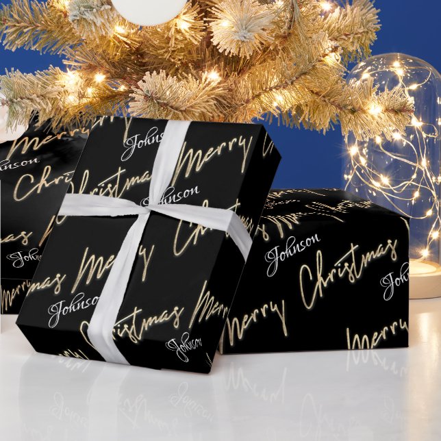 Frohe Weihnachten Golden Script Name Custom Black Geschenkpapier (Feiertage)