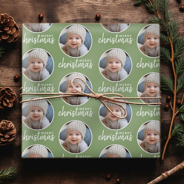Frohe Weihnachten mit One Circle Foto - grün Geschenkpapier (Personalized Christmas Wrapping Paper - Add your Photo for a festive gift!)