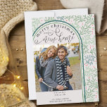 Frohe Weihnachten Neues Zuhause Foto Wintergrün Ankündigung<br><div class="desc">Frohe Weihnachten aus unserer New Zuhause Foto Urlaub bewegenden Ankündigungskarte. Das Design zeichnet sich durch handgeschriebene Skriptkalligraphie und ein traditionelles Muster von Wintergrün und Beeren in Grün, Natur und Grau aus. Die Fotovorlage ist für Sie bereit, um Ihr Bild, das in quadratischem Format angezeigt wird, hinzuzufügen und Sie können die...</div>