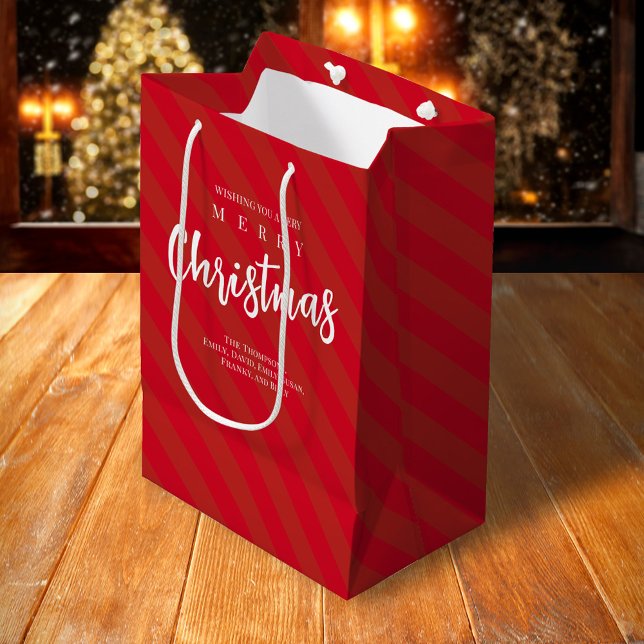 Frohe Weihnachten Niedliche Whimsical Red Striping Mittlere Geschenktüte (Merry Christmas holiday white calligraphy script striped gift bag.)