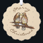 Frohe Weihnachten Red Tail Hawk Love Bird Snow Ornament Karte<br><div class="desc">Das Design zeigt eine originelle Marker-Illustration eines Paars roter Falken im Schnee. Ideal für Weihnachten! Sehen Sie nicht,  wonach Sie suchen? Brauchen Sie Hilfe bei der Anpassung? Kontaktieren Sie Rebecca,  um etwas für Sie erstellt zu haben!</div>