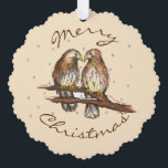 Frohe Weihnachten Red Tail Hawk Love Bird Snow Ornament Karte<br><div class="desc">Das Design zeigt eine originelle Marker-Illustration eines Paars roter Falken im Schnee. Ideal für Weihnachten! Sehen Sie nicht,  wonach Sie suchen? Brauchen Sie Hilfe bei der Anpassung? Kontaktieren Sie Rebecca,  um etwas für Sie erstellt zu haben!</div>