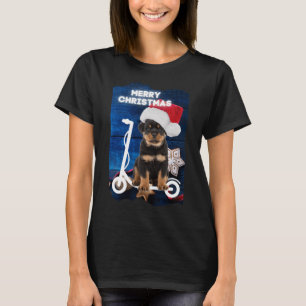 Frohe Weihnachten Rottweiler Welpe auf Scooter T-Shirt