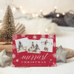 Frohe Weihnachten | Schneeflocke 3 FotoCollage<br><div class="desc">Die elegante Urlaubskarte besteht aus drei quadratischen Fotos in einem Collage-Layout,  mit "Merriest Christmas" in weißer Schrift und Blockschrift auf einem festlich mit Schneeflocken verzierten Cranberry-Hintergrund. Personalisieren Sie Ihre Namen und das Jahr unten.</div>