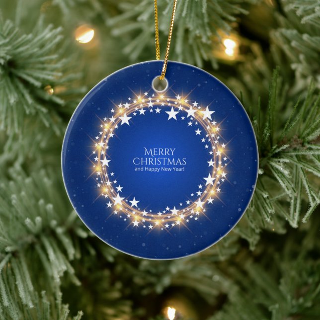Frohe Weihnachten Sparkling Stars Wreath Blue Keramik Ornament (Baum)