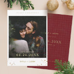 Frohe Weihnachten und Save the Date Einladung<br><div class="desc">Diese Save the Date Karte bietet auch einen Weihnachtsgrüße. Sie können den Schriftart und/oder die Farbe des Textes ändern und auch den Text ändern oder löschen, wenn Sie es vorziehen. Sie können beispielsweise das Symbol zwischen den Namen durch "und" oder ein anderes Symbol ersetzen. Sie können auch die Basis auf...</div>