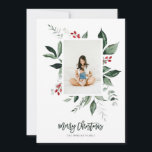 Frohe Weihnachten Winter Berry Botanisches Foto<br><div class="desc">Elegante Winterbeere botanische,  Multi-Foto-Urlaubskarte. Frohe Weihnachten in elegantem Drehbuch. Kartenausstattung,  elegante Aquarellbilder aus roten Winterbeeren und botanischer Vegetation mit harmonischer Farbgebung. Single Foto vorne und zwei Fotos hinten.</div>