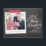 Frohe Weihnachts-Chalkboard Postkarte<br><div class="desc">Zeigen Sie Ihr Lieblings-Foto auf dieser preisgünstigen Weihnachtspostkarte. Vergessen Sie nicht,  sich mit einem Foto,  Ihren Namen und Ihrer persönlichen Nachricht zu personalisieren!</div>