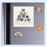Frohe Weihnachts-Foto Roter Kühlschrank Magnet<br><div class="desc">Die Grußkarten, die Ihre Freunde und Familie für viele Jahre behalten und genießen werden! Können Sie nicht nur ein oder zwei Ihrer Lieblings-Fotos auswählen? Diese 5, 25" x 5, 25" Kühlschrank Magnete verfügen über Platzhalter für 10 Ihrer bevorzugten Fotos, Familienname und Jahr. Die Foto sind rund und in Form eines...</div>