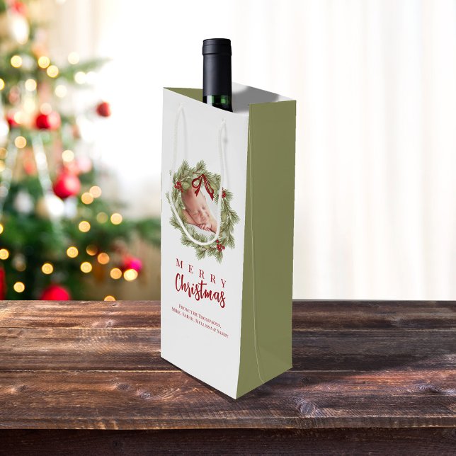 Frohe Weihnachts-Foto Wasserfarbenwelt Kranz Geschenktüte Für Weinflaschen (Custom green photo wreath greenery wine bag.)