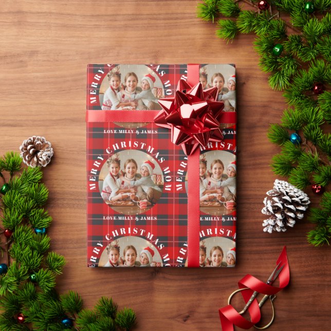Frohe Weihnachts-Mama Rotes Kariertes Personalisie Geschenkpapier (Feiertagsgeschenk)