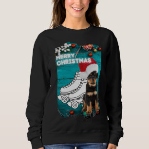 Frohe Weihnachts-Rottweiler-Welpe mit Roller-Skate Sweatshirt