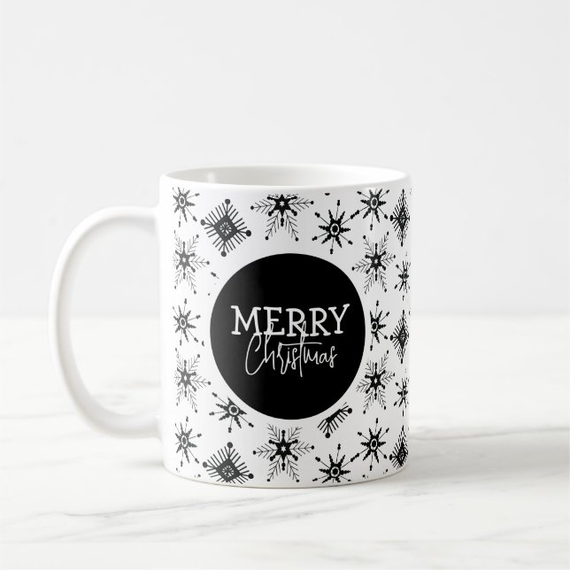 Frohe Weihnachts-Script Black Snowflakes Kaffeetasse (Links)