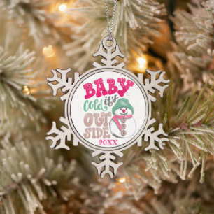 Frohe Weihnachtsfamilie und erste Schneeflocken Zinn-Ornament