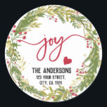 Frohe Weihnachtsfreude Holly Wreath Rustikale Typo Runder Aufkleber<br><div class="desc">Frohe Weihnachtsfreude Heilige Rücksendeadressen-Aufkleber,  rustikale Typografie mit Glitzer Grün</div>