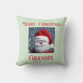 Frohe Weihnachtsgroßvater mit lustigem Weihnachtsm Kissen