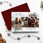 Frohe Weihnachtsgrün Rotes Foto Weihnachtskarte Einladung<br><div class="desc">Elegant Merry Christmas Greenery Foto Holiday Card</div>
