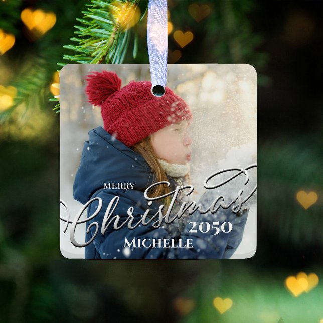 Frohe Weihnachtskalligrafie Navy Kariertes Foto Keramikornament (Merry Christmas holiday silver calligraphy script photo ceramic square ornament)