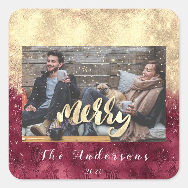 Frohe Weihnachtsschnee Confetti Burgundy Gold Foto Quadratischer Aufkleber (Vorderseite)