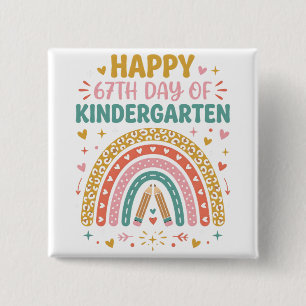 Frohen 67. Tag des Kindergartlehrers Regenbogen Button