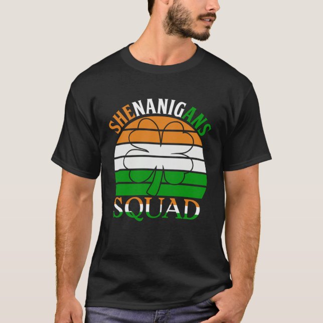 Frohen St. Patrick's Day Irish Shenanigans Squad  T-Shirt (Vorderseite)